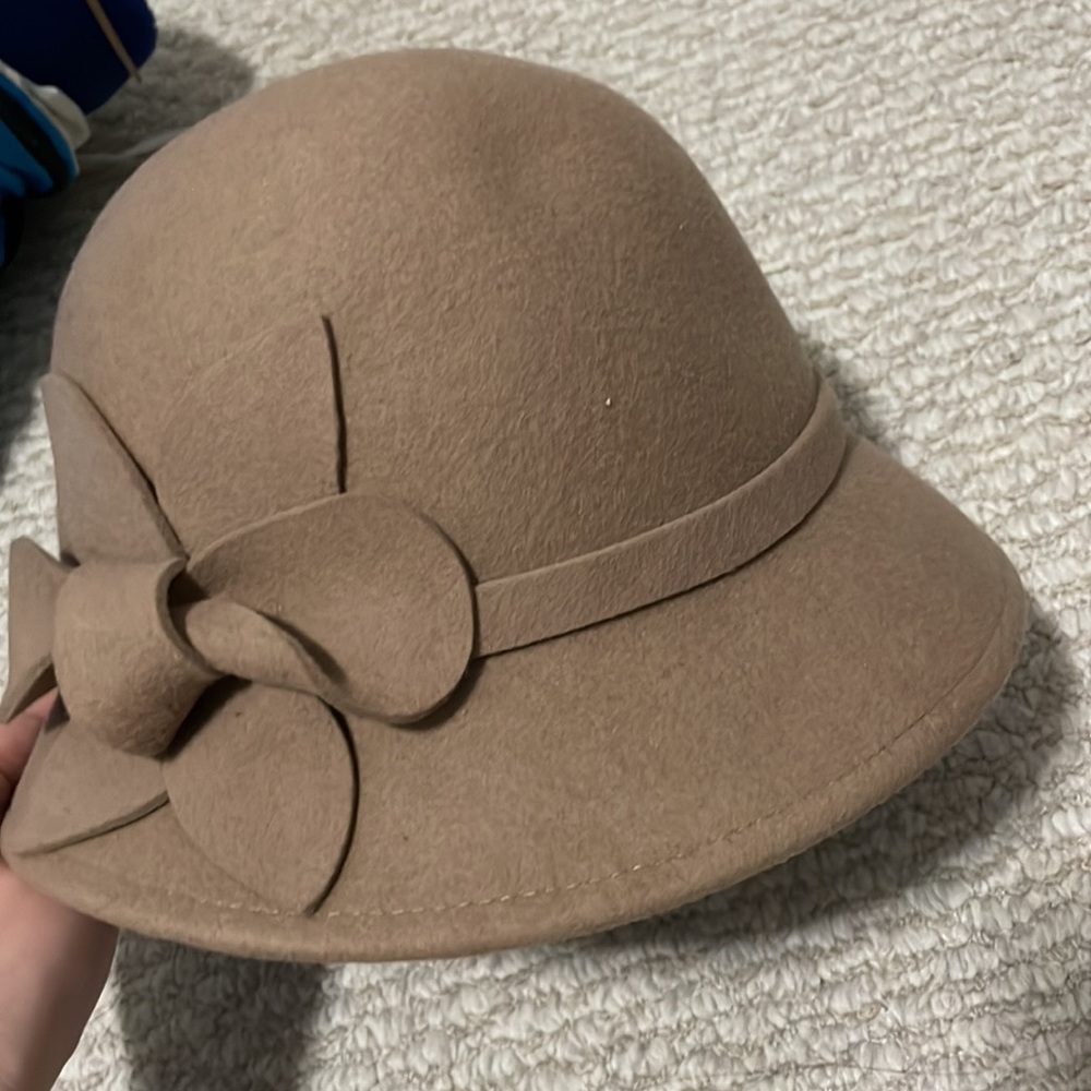 Adora hat - Picture 3 of 5